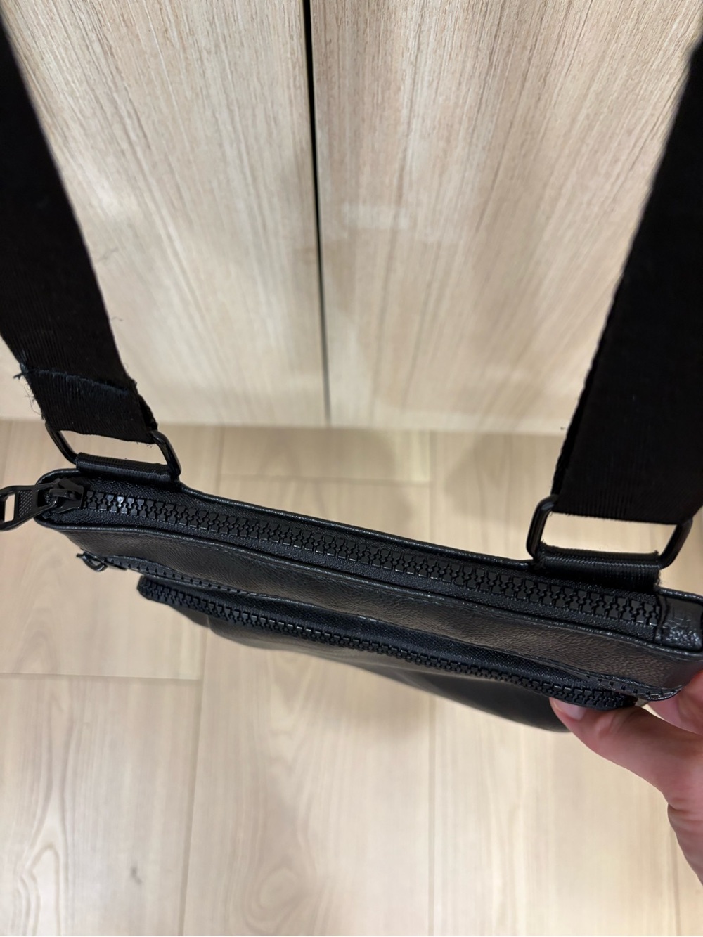 Men’s Black Crossbody Bag – New Without
Tag - Picture 6 of 6